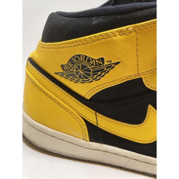 Size 8 - Jordan 1 Retro Mid New Love 2017 (554724-035) - Picture 8 of 12